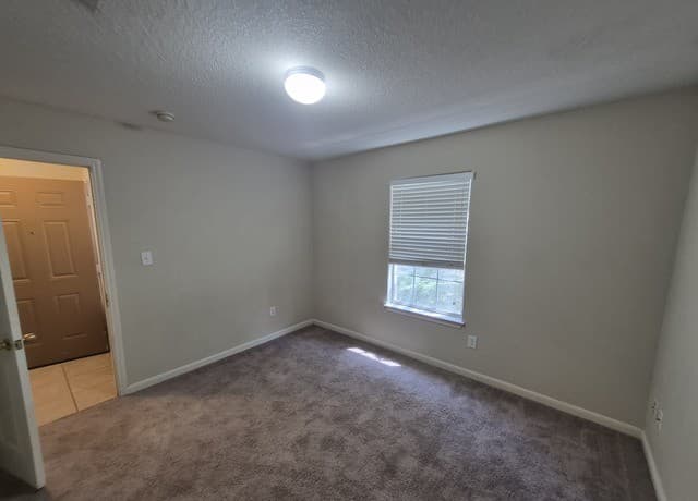 rental at 11239  Country Canyon in San Antonio, TX — photo 3