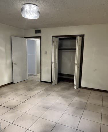 rental at 707  W Malone in San Antonio, TX — photo 4