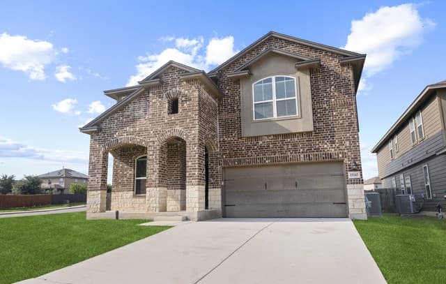 rental at 15143  Field Sparrow in San Antonio, TX — photo 3