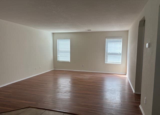 rental at 16315  Kentucky Rdg in Schertz, TX — photo 3