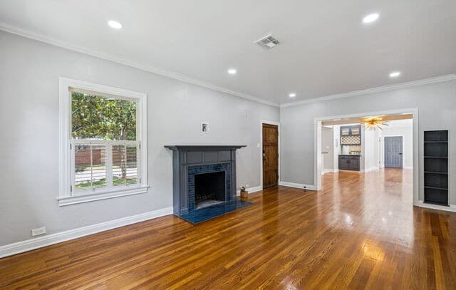 rental at 102  Nacogdoches Rd in Alamo Heights, TX — photo 5
