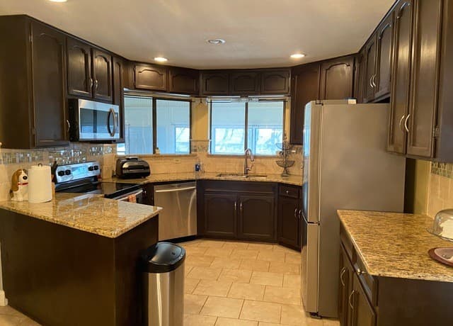 rental at 4534  Western Pine Woods in San Antonio, TX — photo 2