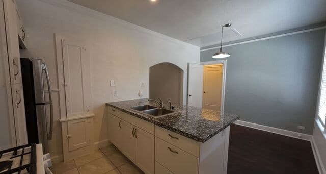 rental at 703 W French Pl Unit 4 in San Antonio, TX — photo 5
