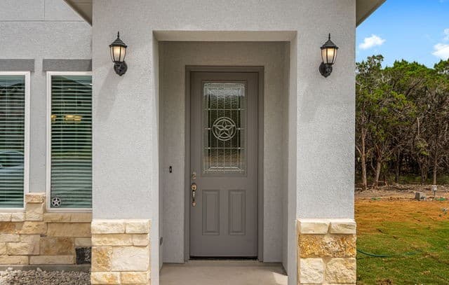 rental at 2820  Puter Creek Rd Unit C in Spring Branch, TX — photo 2