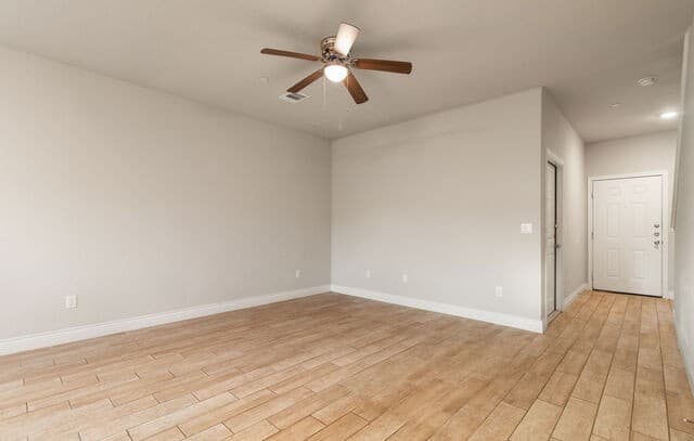 rental at 7314  Savannah Brks in Live Oak, TX — photo 3