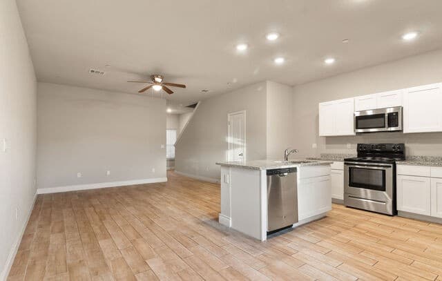 rental at 7314  Savannah Brks in Live Oak, TX — photo 4