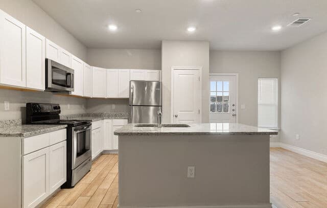 rental at 7314  Savannah Brks in Live Oak, TX — photo 5
