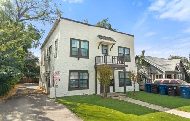 rental at 614  Fulton Ave Unit 4 in San Antonio, TX — photo 2