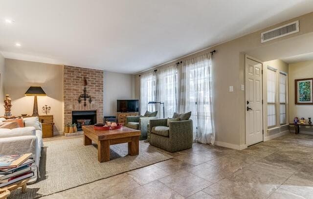 rental at 7711  Callaghan Unit APT 301 in San Antonio, TX — photo 2