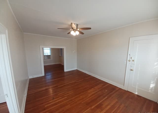 2-bedroom rental at 127 W Magnolia Ave Unit 4 in San Antonio, TX — photo 2