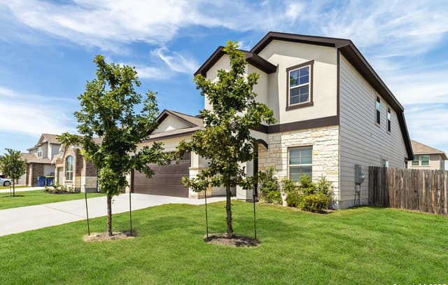 rental at 217  Stag Way in Cibolo, TX — photo 2