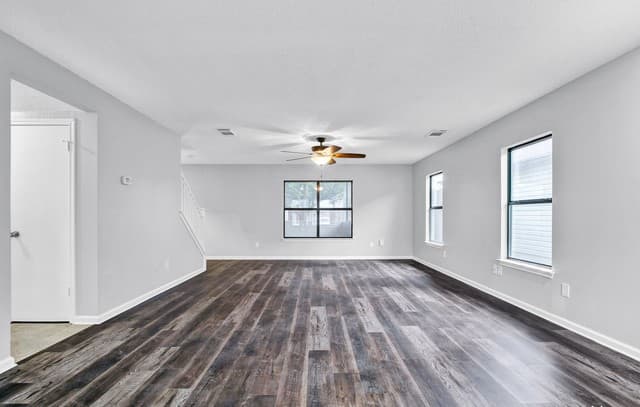 rental at 9715  Kashmir Dr in San Antonio, TX — photo 3