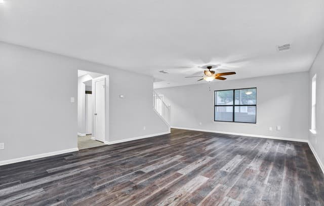rental at 9715  Kashmir Dr in San Antonio, TX — photo 4