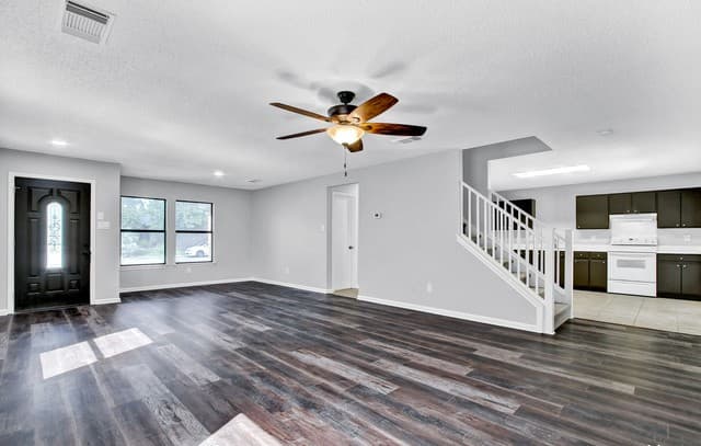 rental at 9715  Kashmir Dr in San Antonio, TX — photo 5