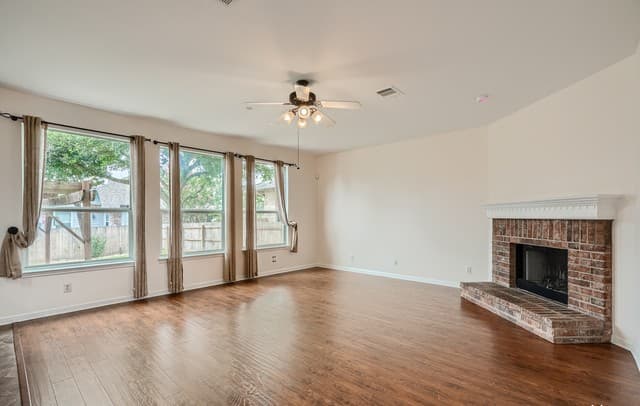 rental at 1223  Sand Wedge in San Antonio, TX — photo 3