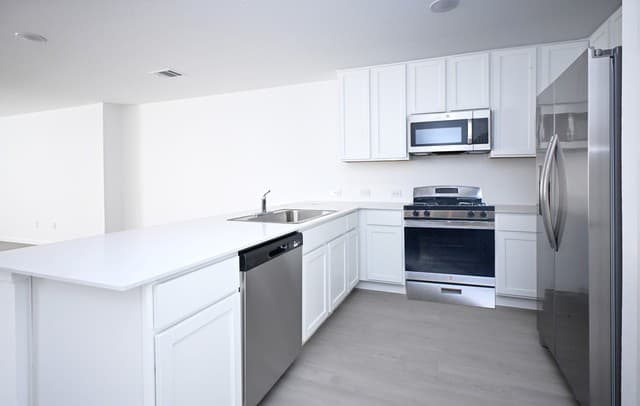 rental at 7603  Adam Star in San Antonio, TX — photo 4