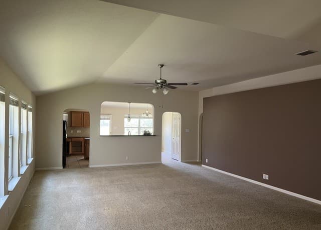 rental at 1106  Mineral in San Antonio, TX — photo 3