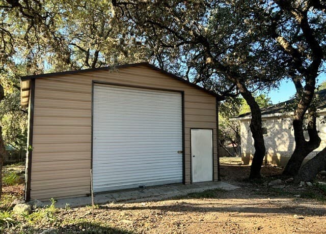 rental at 1106  Amanda in Canyon Lake, TX — photo 3