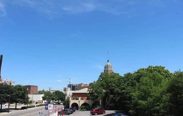 rental at 628 S Saint Mary's St Unit 200 in San Antonio, TX — photo 2
