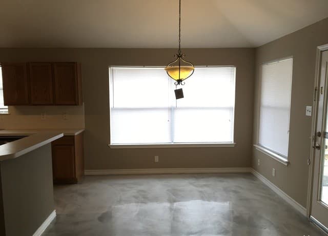 rental at 824  Cross Branch Dr in Schertz, TX — photo 3
