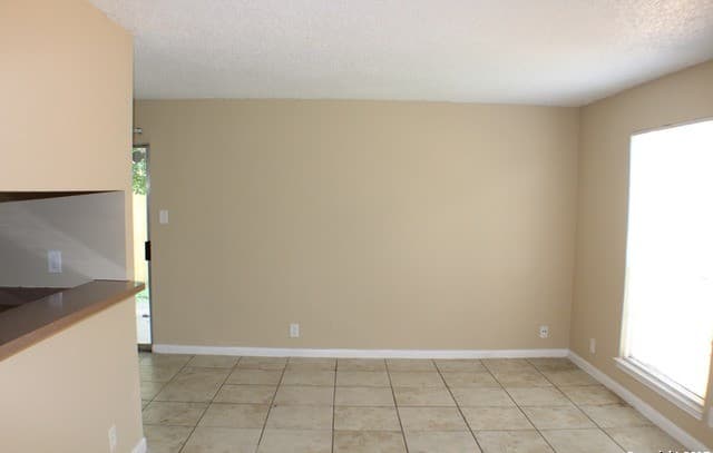 rental at 5216  Meadow Fld Unit 4 in San Antonio, TX — photo 2
