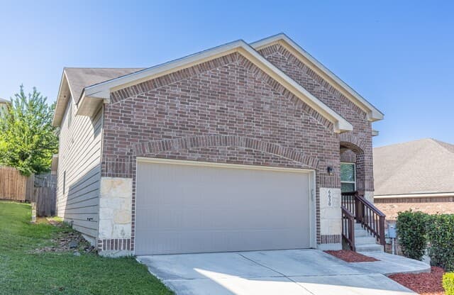 rental at 6630  Prescott Dm in San Antonio, TX — photo 3