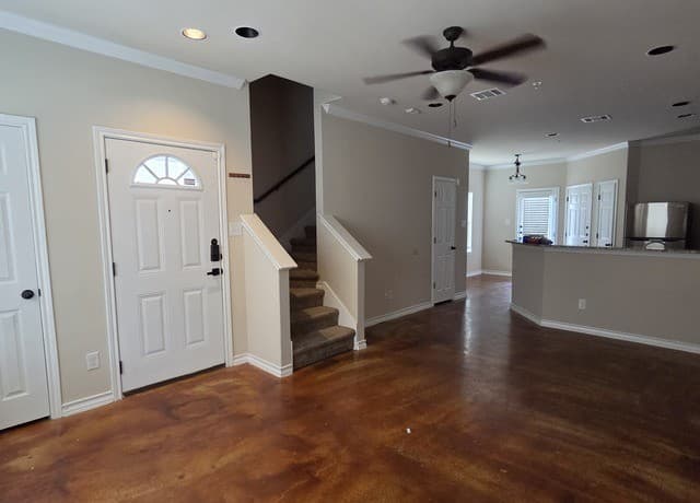 rental at 610  Meadow Arbor Ln Unit 2 in Universal City, TX — photo 3