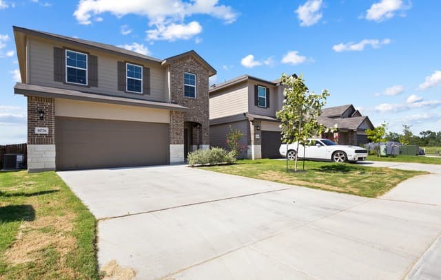 rental at 14736  Childress Falls in San Antonio, TX — photo 2