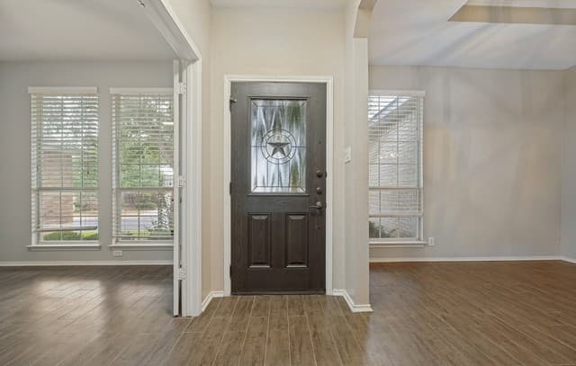 rental at 1970  Sunderidge in San Antonio, TX — photo 4