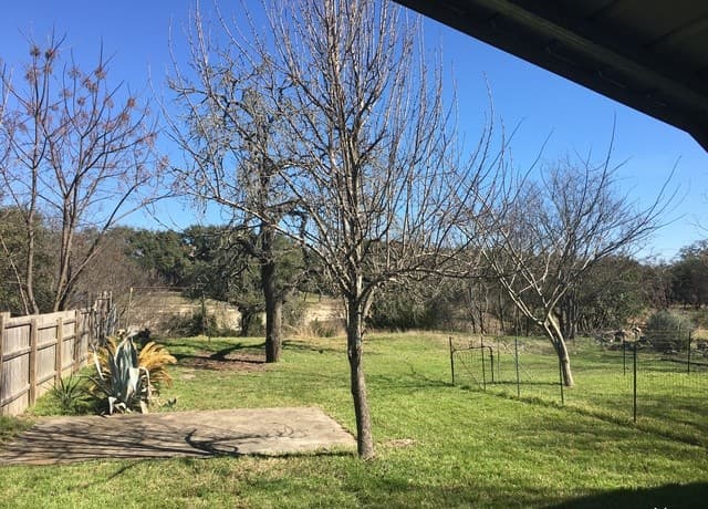 rental at 24196  Boerne Stage Rd in San Antonio, TX — photo 2