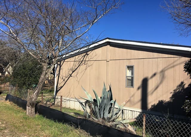 rental at 24196  Boerne Stage Rd in San Antonio, TX — photo 4