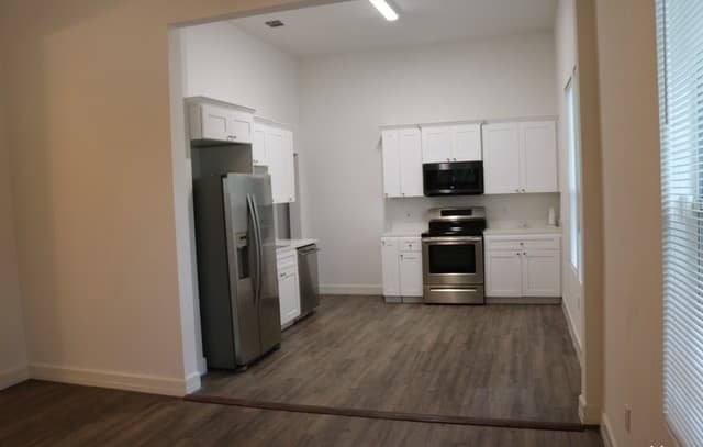rental at 2120  Monterey St Unit 102 in San Antonio, TX — photo 4