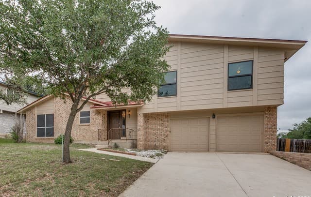 rental at 8503  Ridge Stone St in San Antonio, TX — photo 1