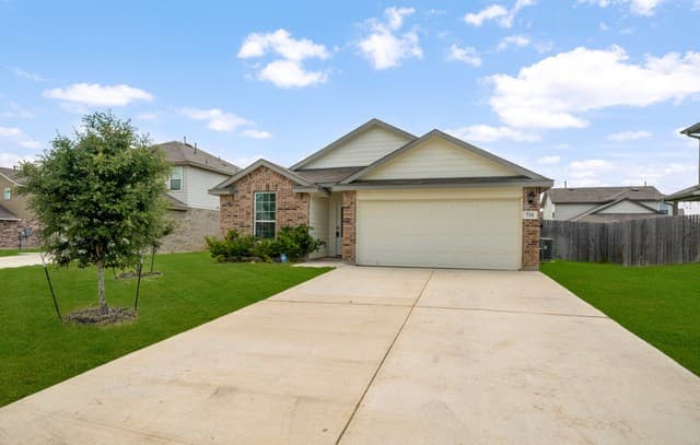 rental at 731  Overlook Rdg in Cibolo, TX — photo 2