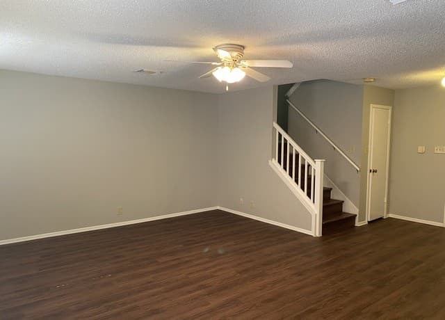 rental at 10811  Redbush Park in San Antonio, TX — photo 3
