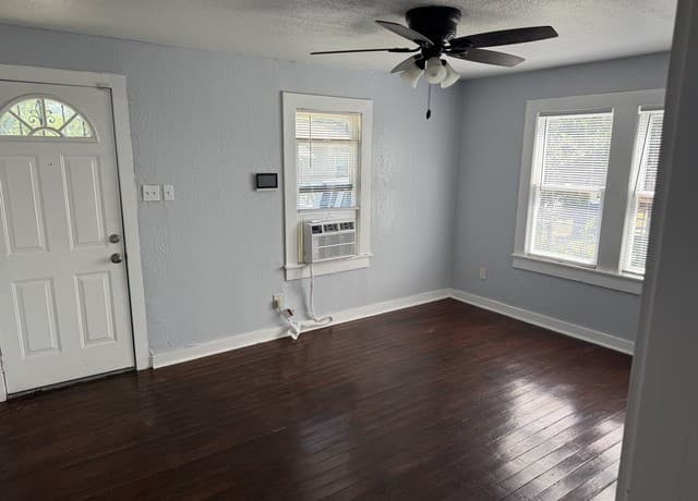 rental at 226  Wellington in San Antonio, TX — photo 3
