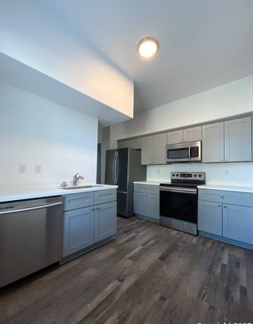 rental at 802  Montana St Unit 1 in San Antonio, TX — photo 2