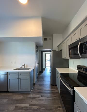 rental at 802  Montana St Unit 1 in San Antonio, TX — photo 3