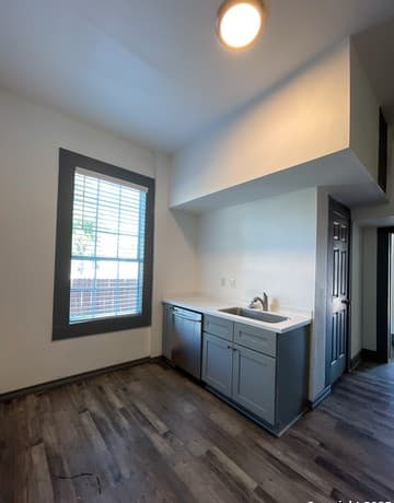 rental at 802  Montana St Unit 1 in San Antonio, TX — photo 4