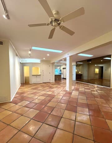 rental at 7707  Broadway Unit 3A in San Antonio, TX — photo 5