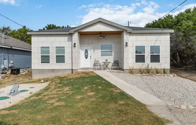 rental at 567 Hummingbird in Canyon Lake TX