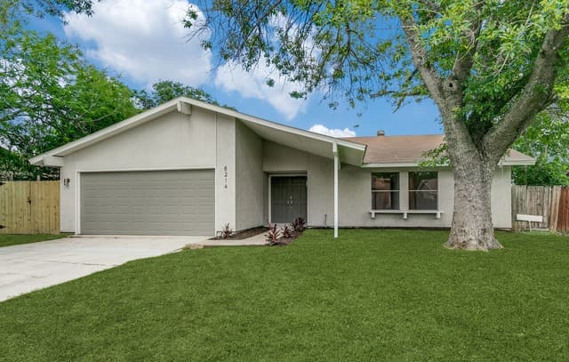 rental at 8214  Banbury Dr in San Antonio, TX — photo 1