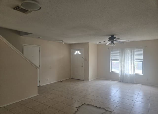 rental at 5015  Taylor Kenton in San Antonio, TX — photo 4