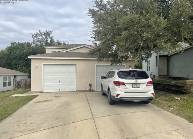 rental at 11247  Terra Loop Rd in San Antonio, TX — photo 1