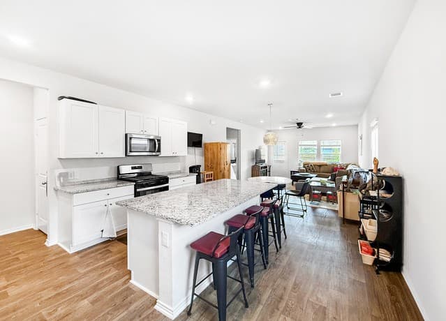 rental at 10512  Pomme in San Antonio, TX — photo 3