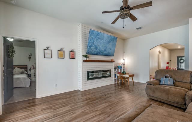 rental at 6122  Underwood Way in San Antonio, TX — photo 3