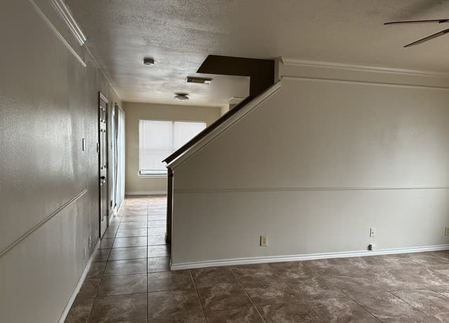 rental at 5022  River Kenton in San Antonio, TX — photo 2