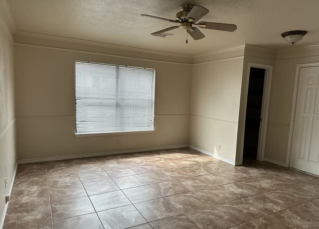 rental at 5022  River Kenton in San Antonio, TX — photo 4