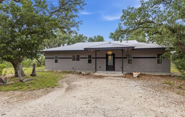 rental at 1263  Agaritaville in Spring Branch, TX — photo 2