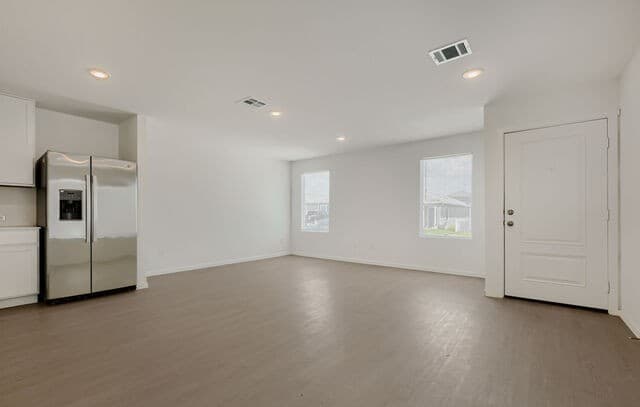 rental at 6829  Chert Chase in Elmendorf, TX — photo 3
